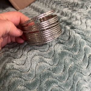 WOMEN'S SILVER TONE BANGLE BRACELET